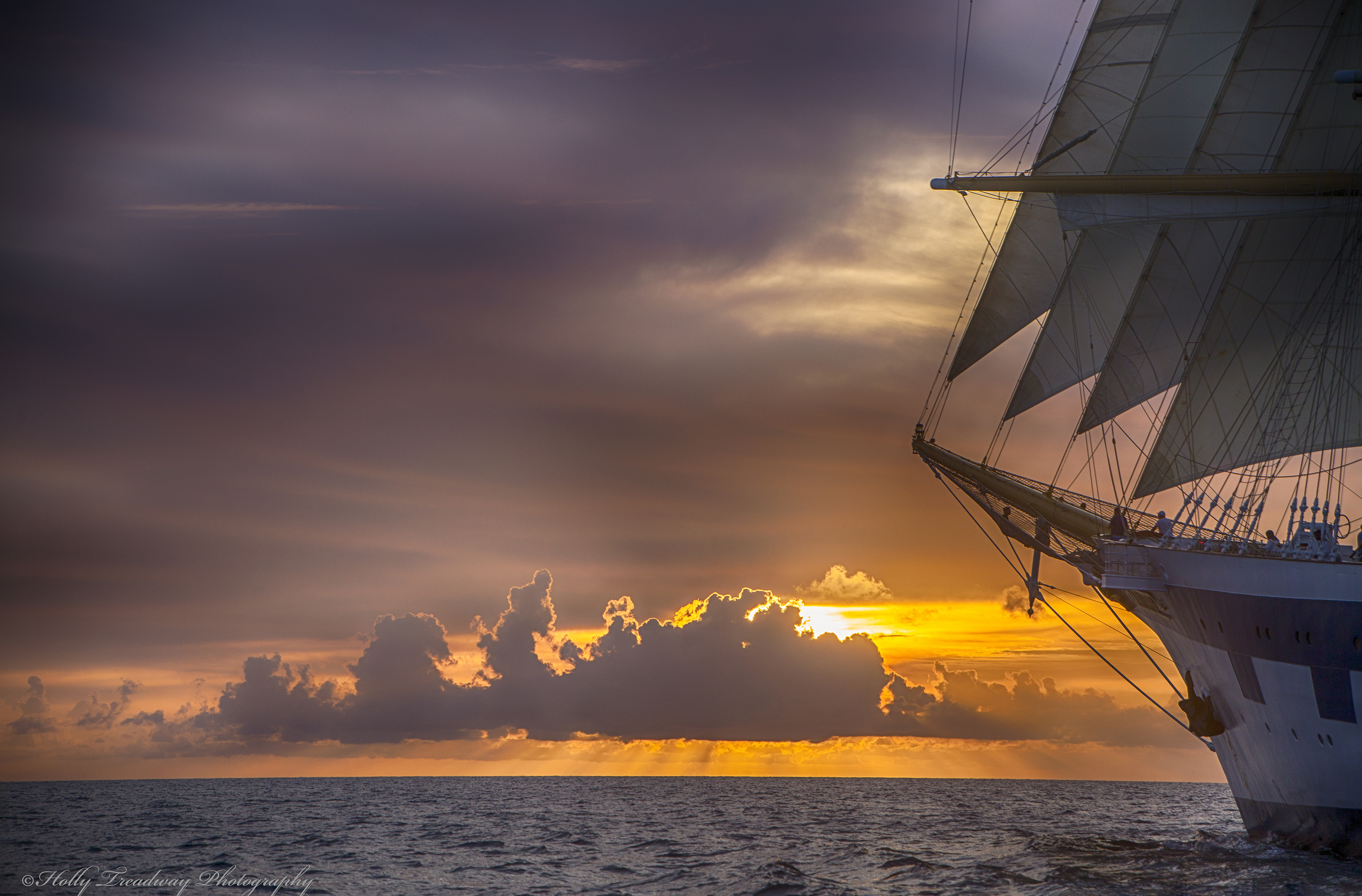 E00A3698© Sailing into the Sunset